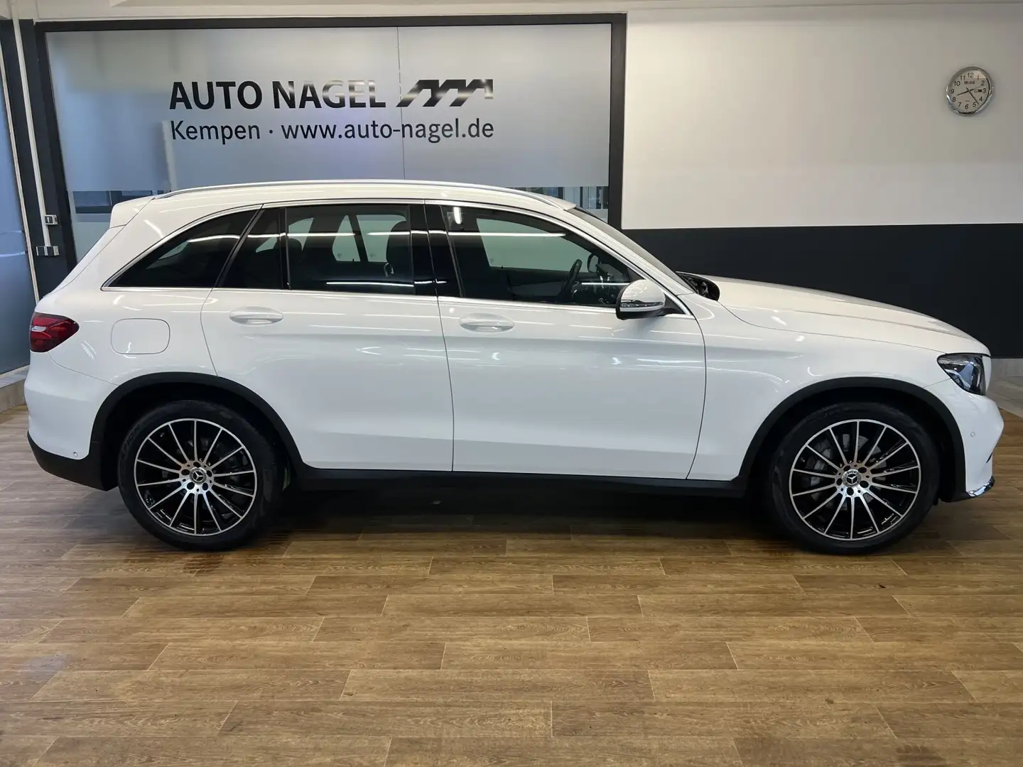 Mercedes-Benz GLC 220 GLC 220 d 4M AMG +LED+NAVI+AHK+20"+Kamera+ Navi Weiß - 2