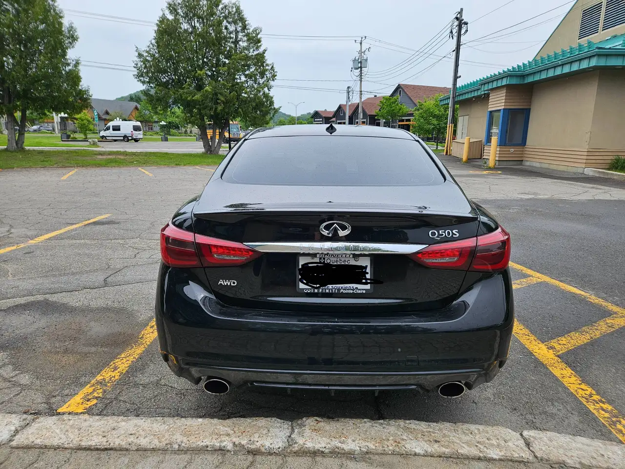 Infiniti Q50 снимка Infiniti Q50