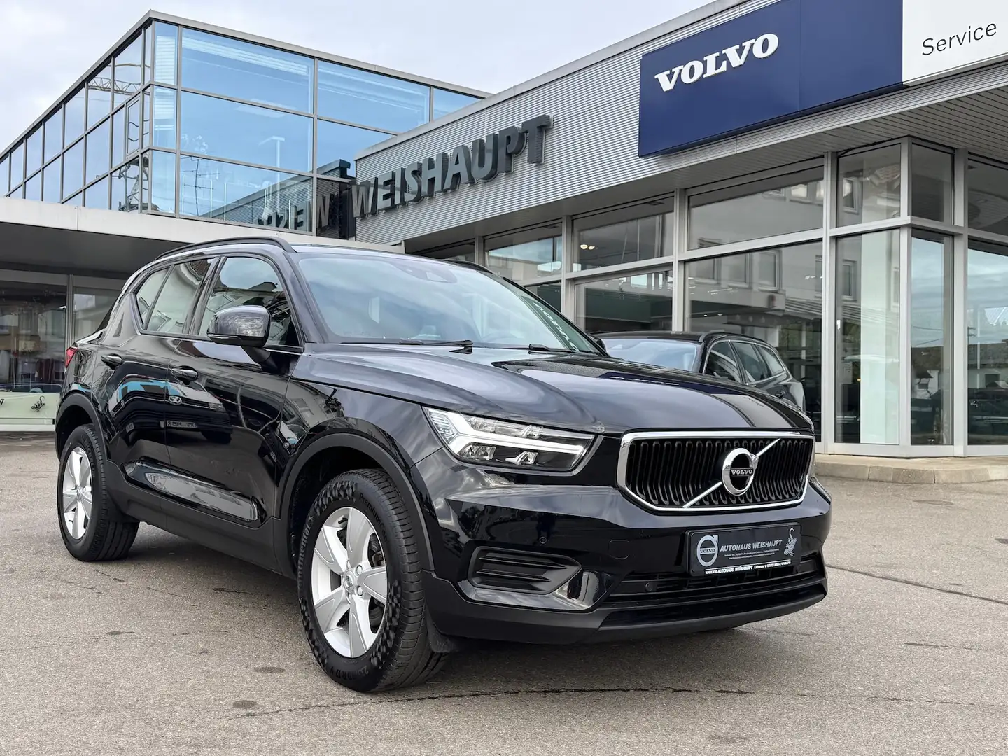 Volvo XC40 D3*Kinetic*Navi*Rückfahrkamera*PDC*Metallic Schwarz - 1