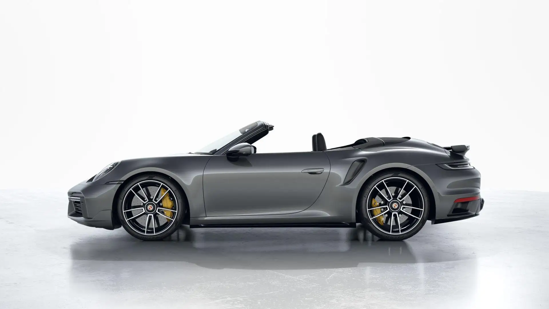 Porsche 992 Turbo S Cabriolet Grijs - 2
