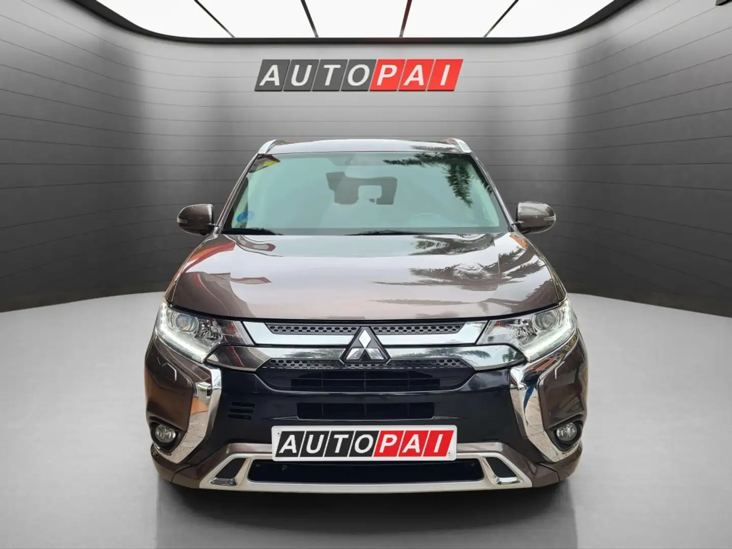 Mitsubishi Outlander PHEV Motion 4WD Brun - 2