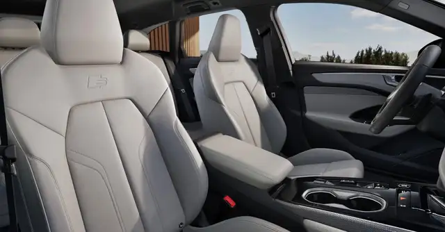 Audi A6 view 7