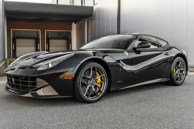 Ferrari F12 Berlinetta - Nero Daytona - Carbon LED - JBL - Car