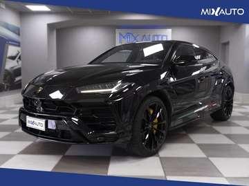 4.0 V8 650cv AWD AUT