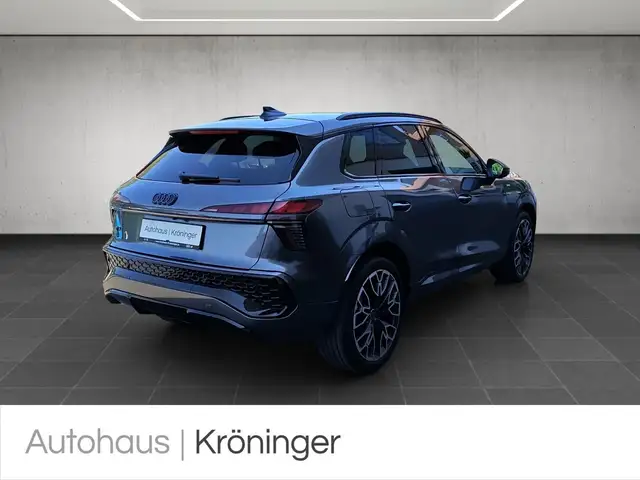 Audi Q3 view 2