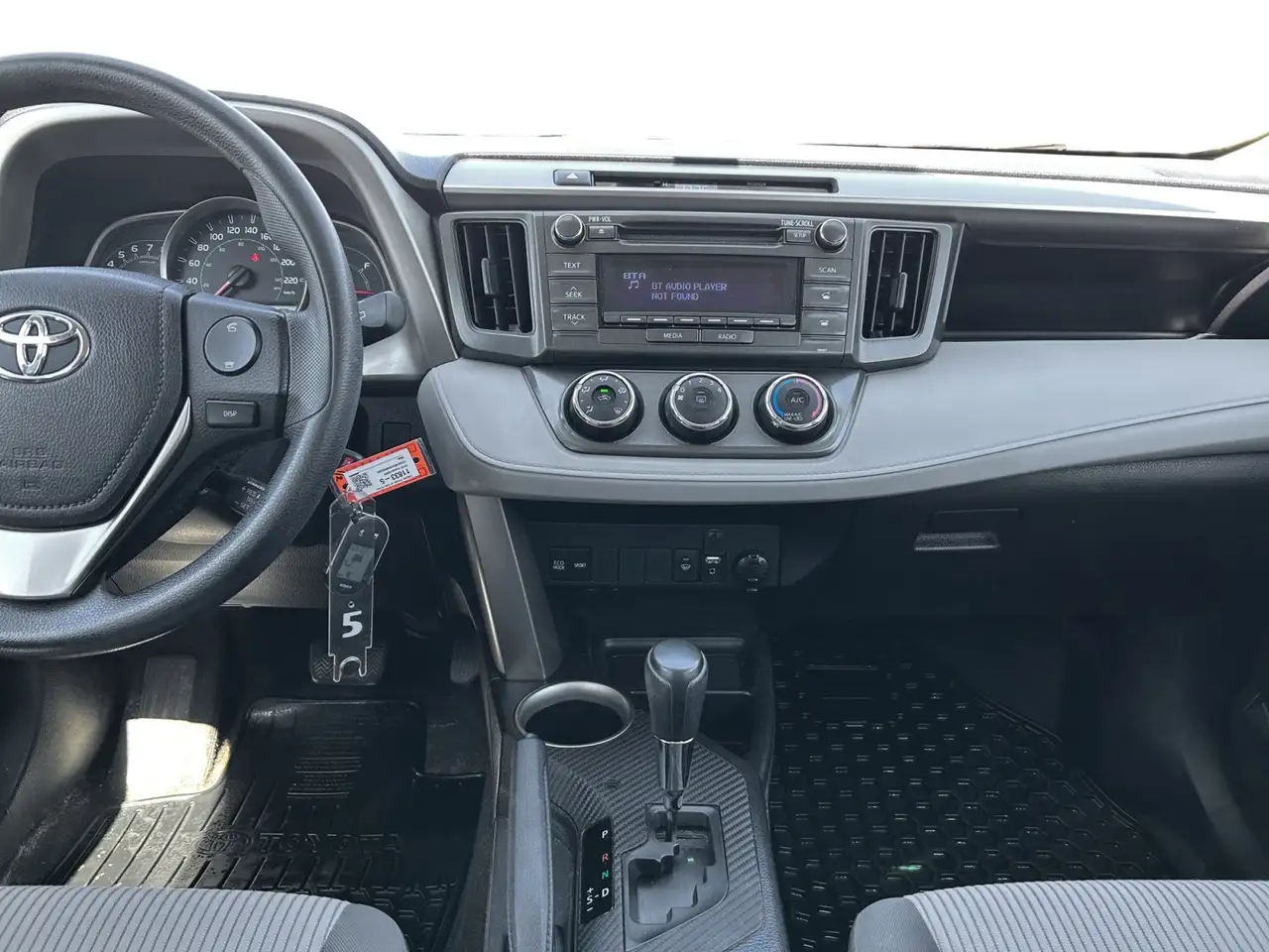 Toyota RAV 4 снимка Toyota RAV 4