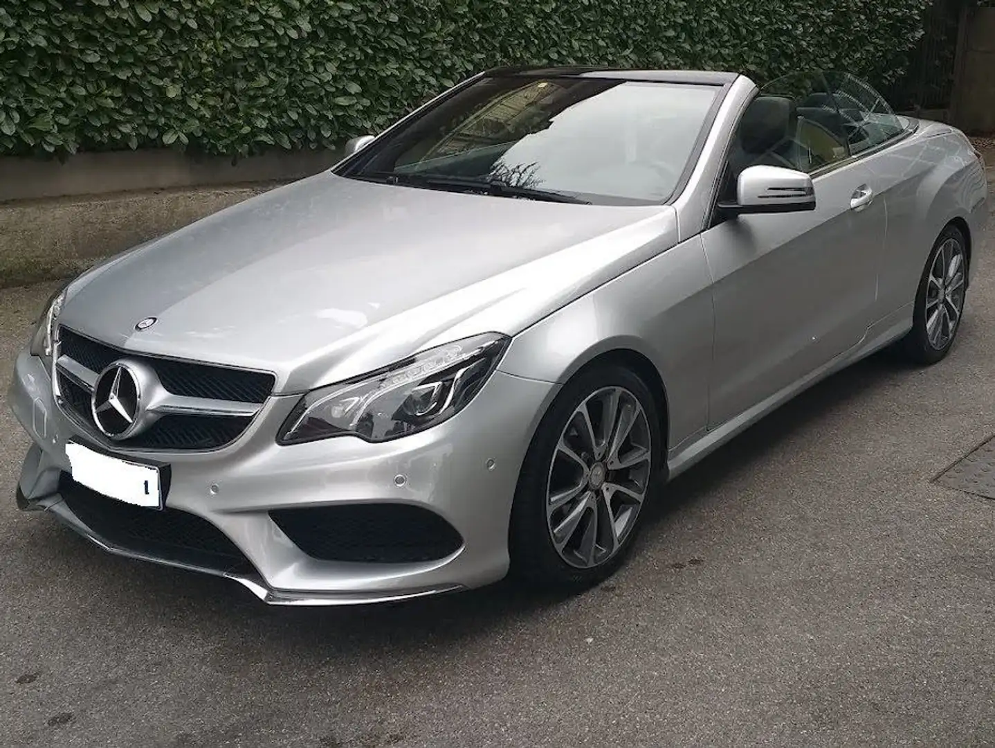 Mercedes-Benz E 220 Cdi Cabrio Allestimento AMG Argento - 1