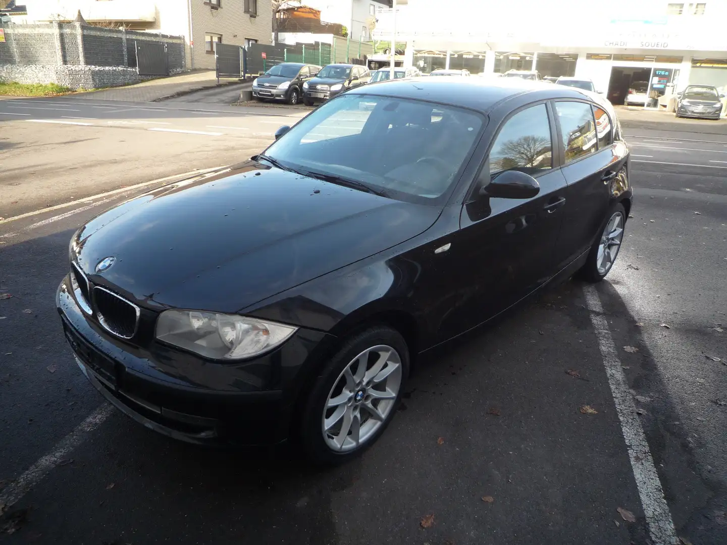 BMW 118 118i Schwarz - 1