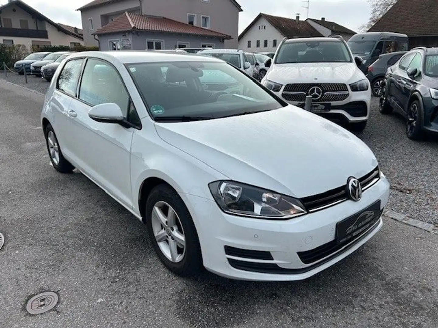Volkswagen Golf VII Lim. Trendline BMT Blanc - 1