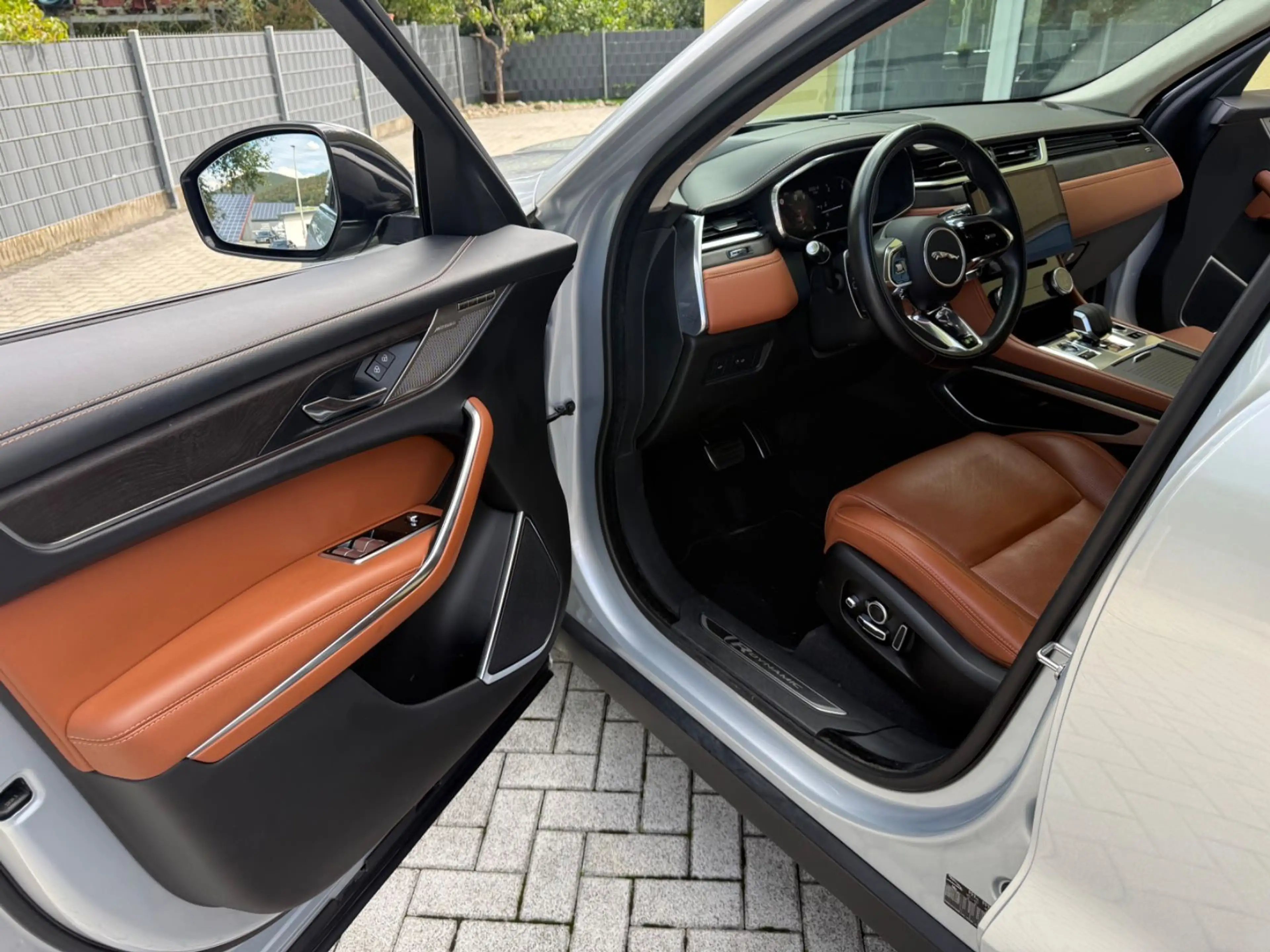 Jaguar F-Pace F-PACE R-Dynamic SE AWD Virtual-HeadUP-Massage — photo 13