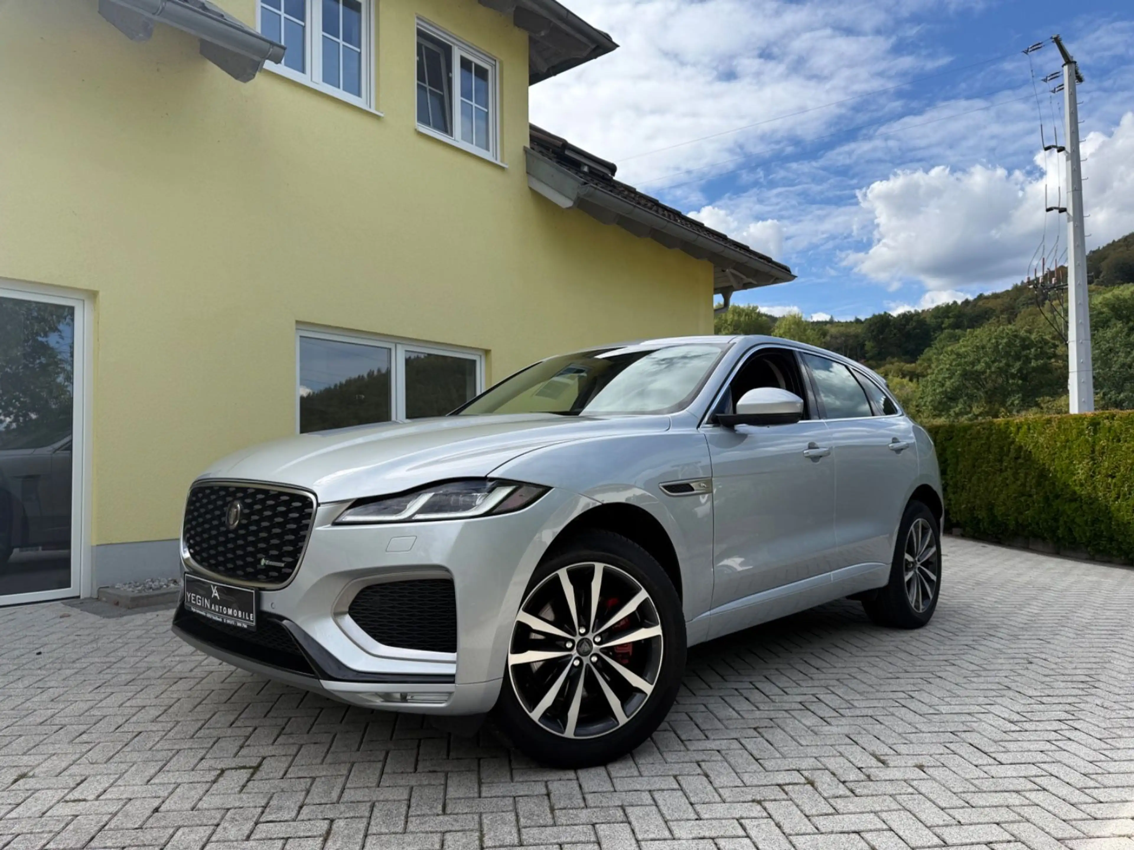 Jaguar F-Pace F-PACE R-Dynamic SE AWD Virtual-HeadUP-Massage — photo 2