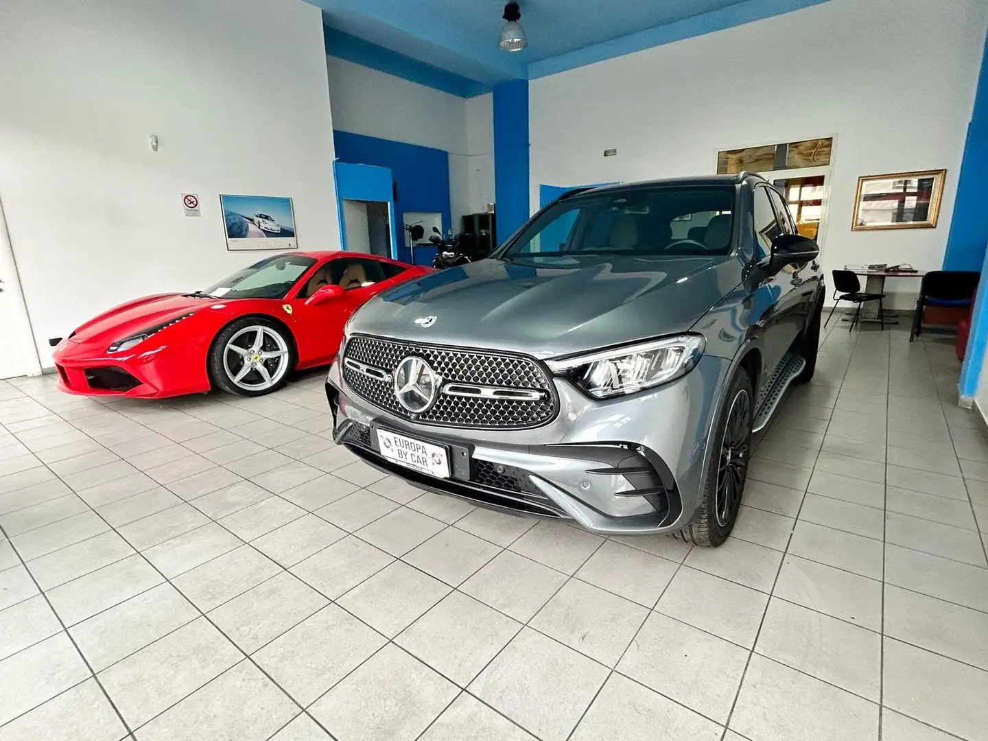 Mercedes-Benz GLC 300 d AMG Premium 4matic auto Grijs - 1