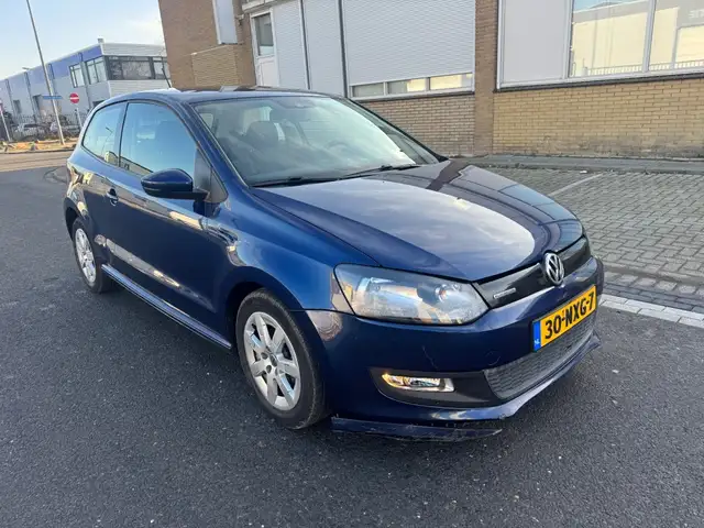 Volkswagen Polo view 6