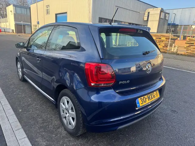 Volkswagen Polo view 9