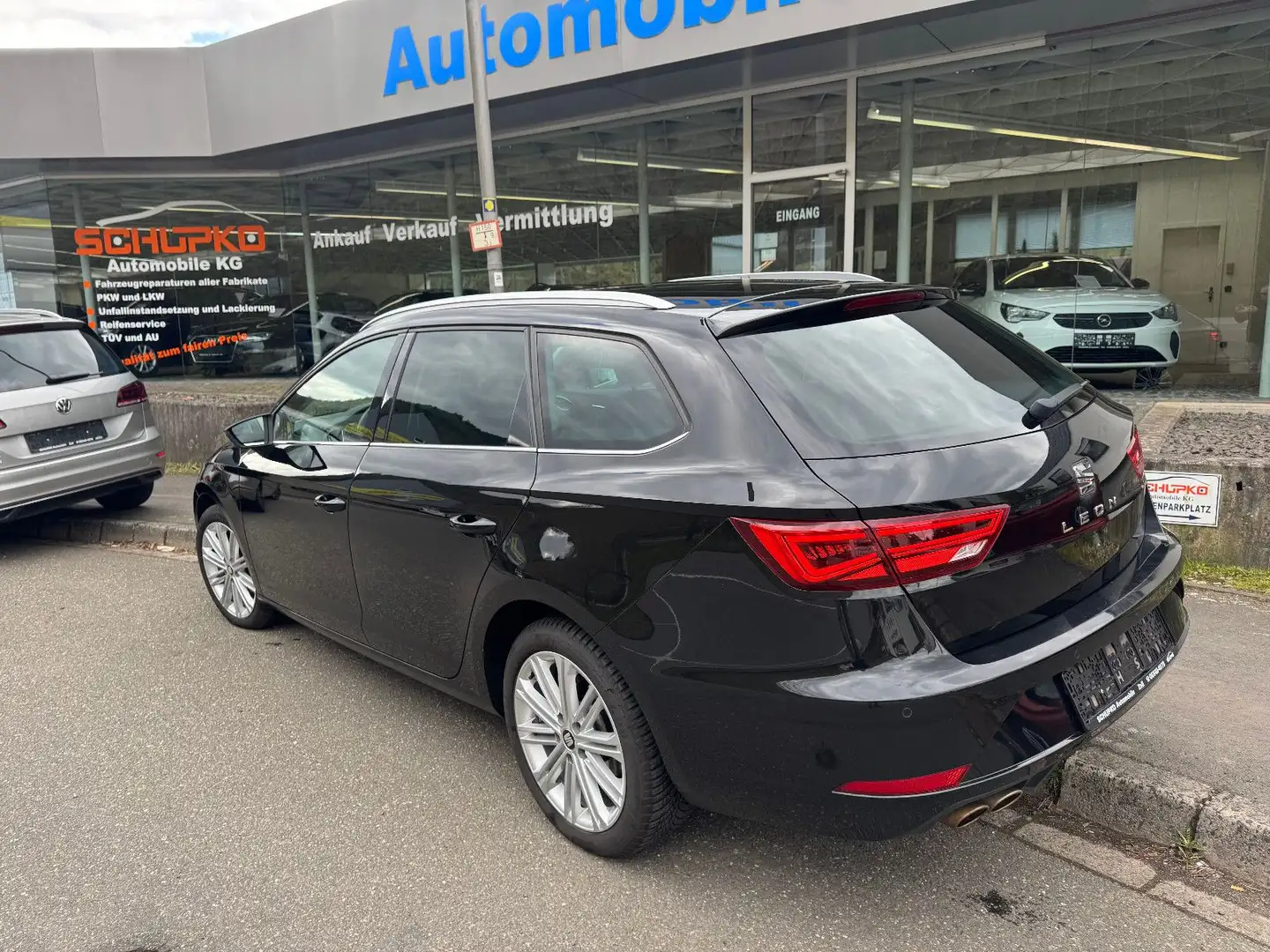 SEAT Leon ST Xcellence 1.5 TSI ACC Kamera LED Zwart - 1