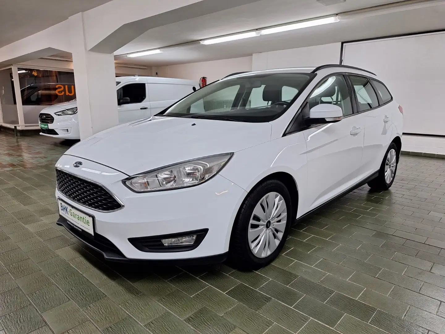 Ford Focus Turnier 1.5 TDCi Business inkl. Garantie Weiß - 2
