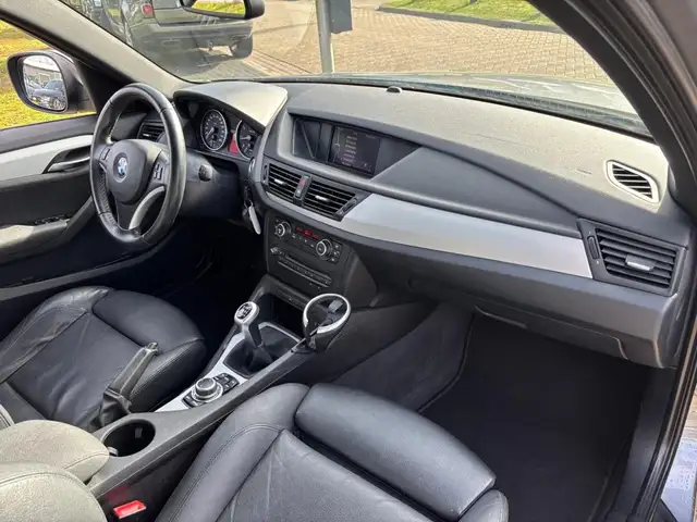 BMW X1 view 10