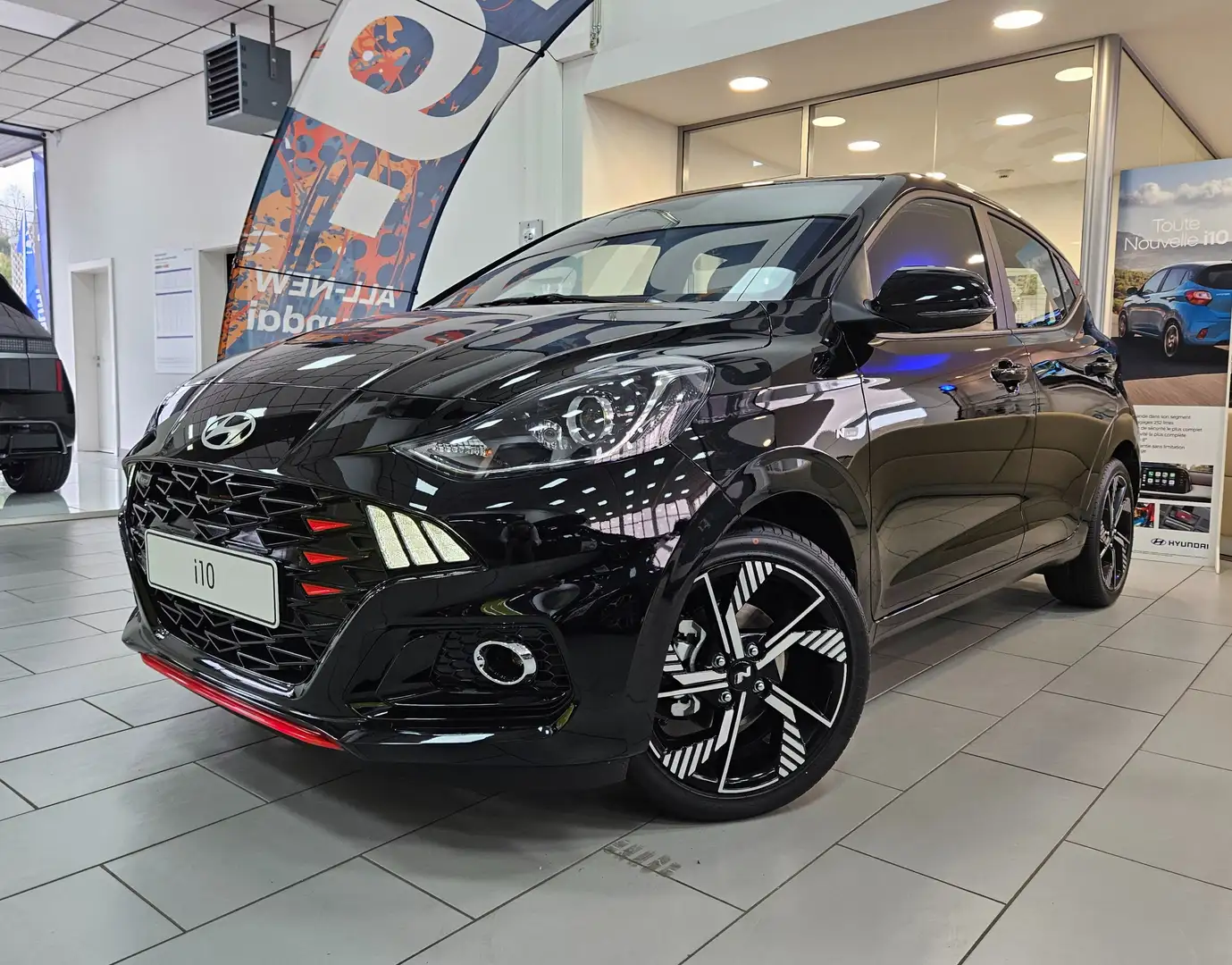 Hyundai i10 1.0 T-GDi Twist N-Line/VÉHICULE NEUF/SITE ARLON Zwart - 1