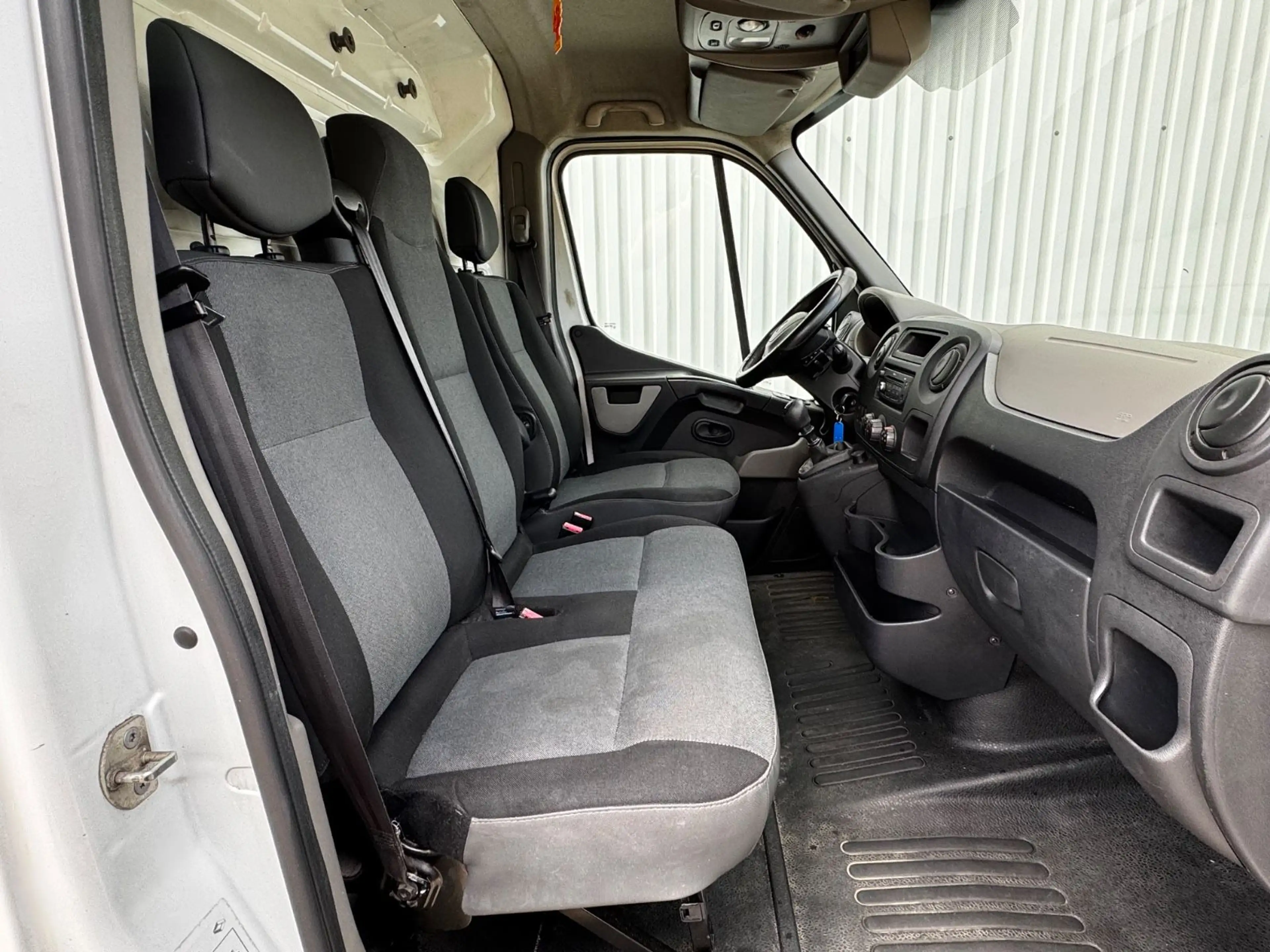 Renault Master III Kasten L1H1  Bott Regale AHK Klima — photo 22