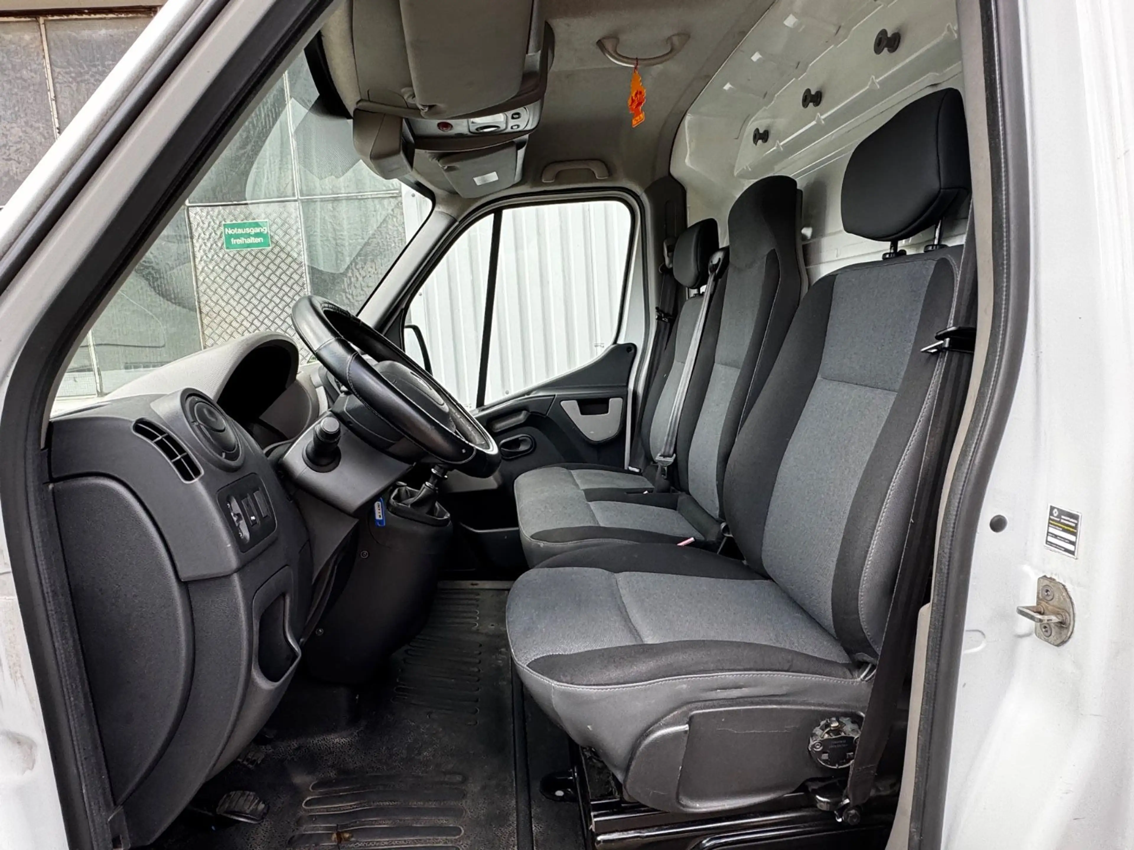 Renault Master III Kasten L1H1  Bott Regale AHK Klima — photo 6