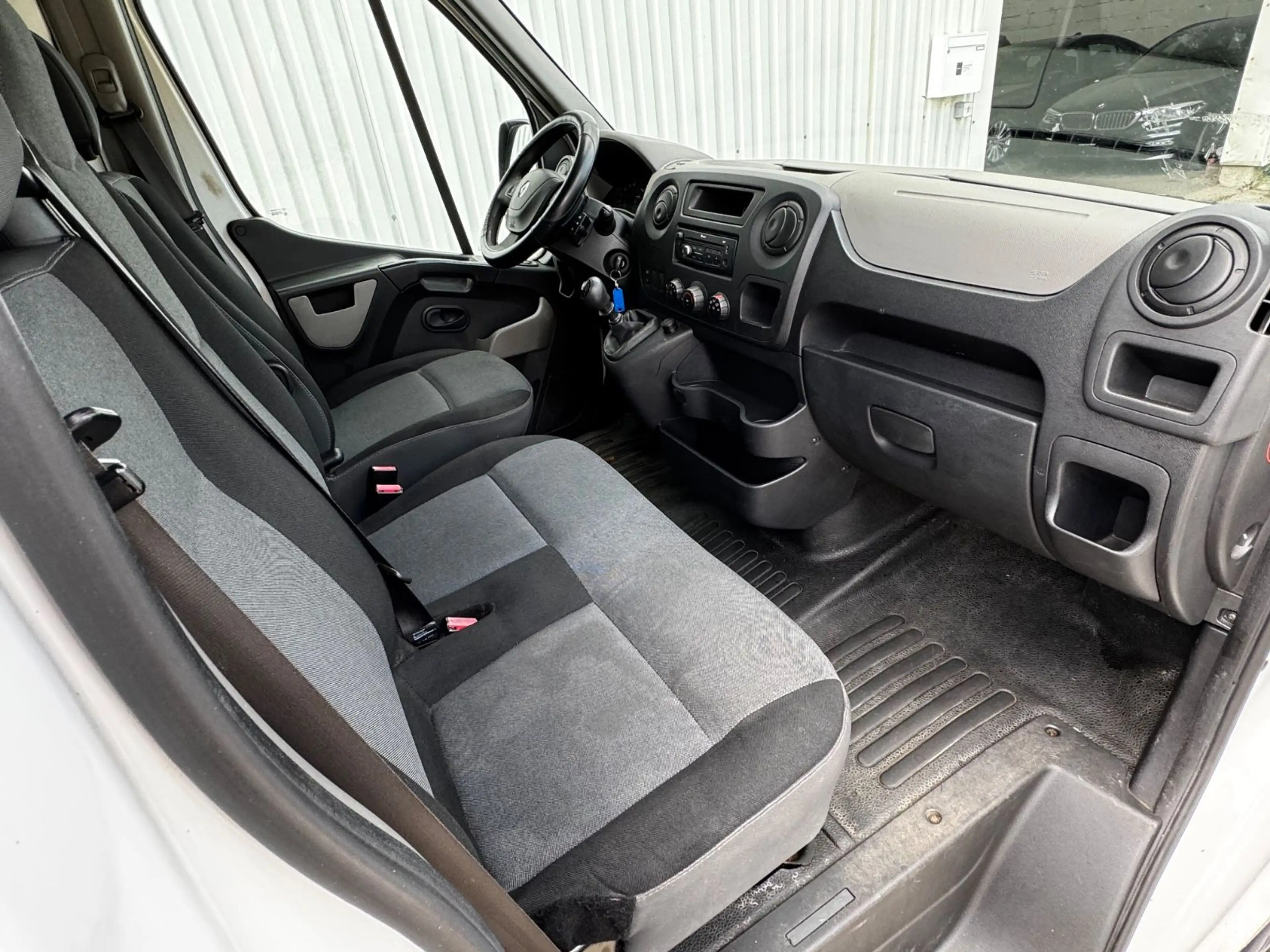 Renault Master III Kasten L1H1  Bott Regale AHK Klima — photo 24