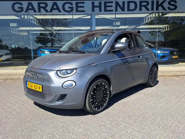 Fiat 500e C La Prima 42 kWh | SOH: 94,1% | Climate | Camera