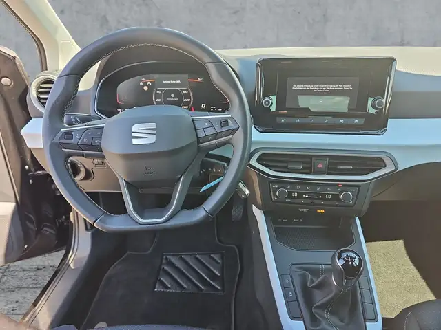 SEAT Arona view 9