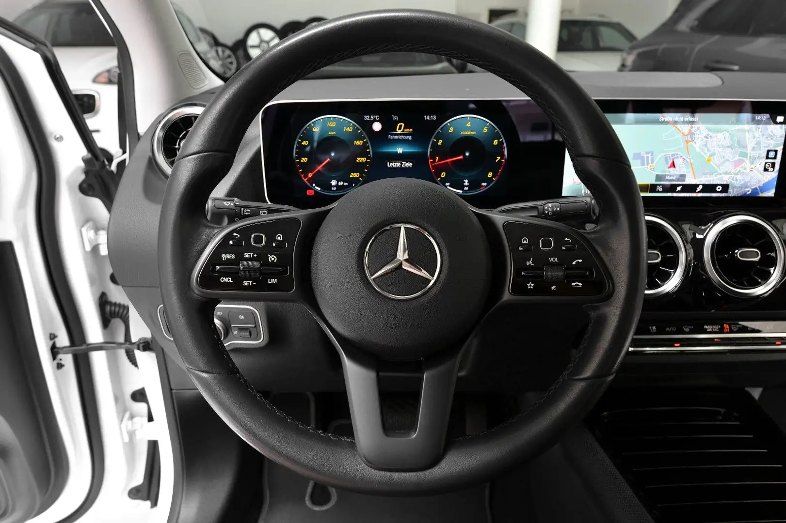 Mercedes-Benz B 180 * Style * 100% MB Service* LED* Navi* Blanc - 2