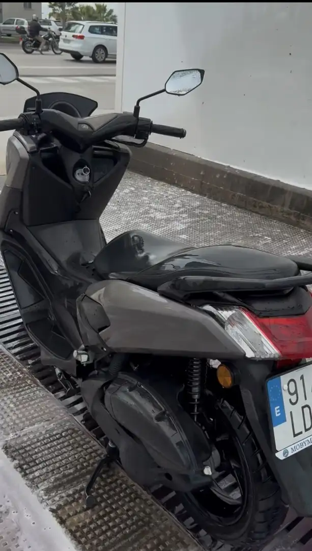 Yamaha NMAX Negro - 1