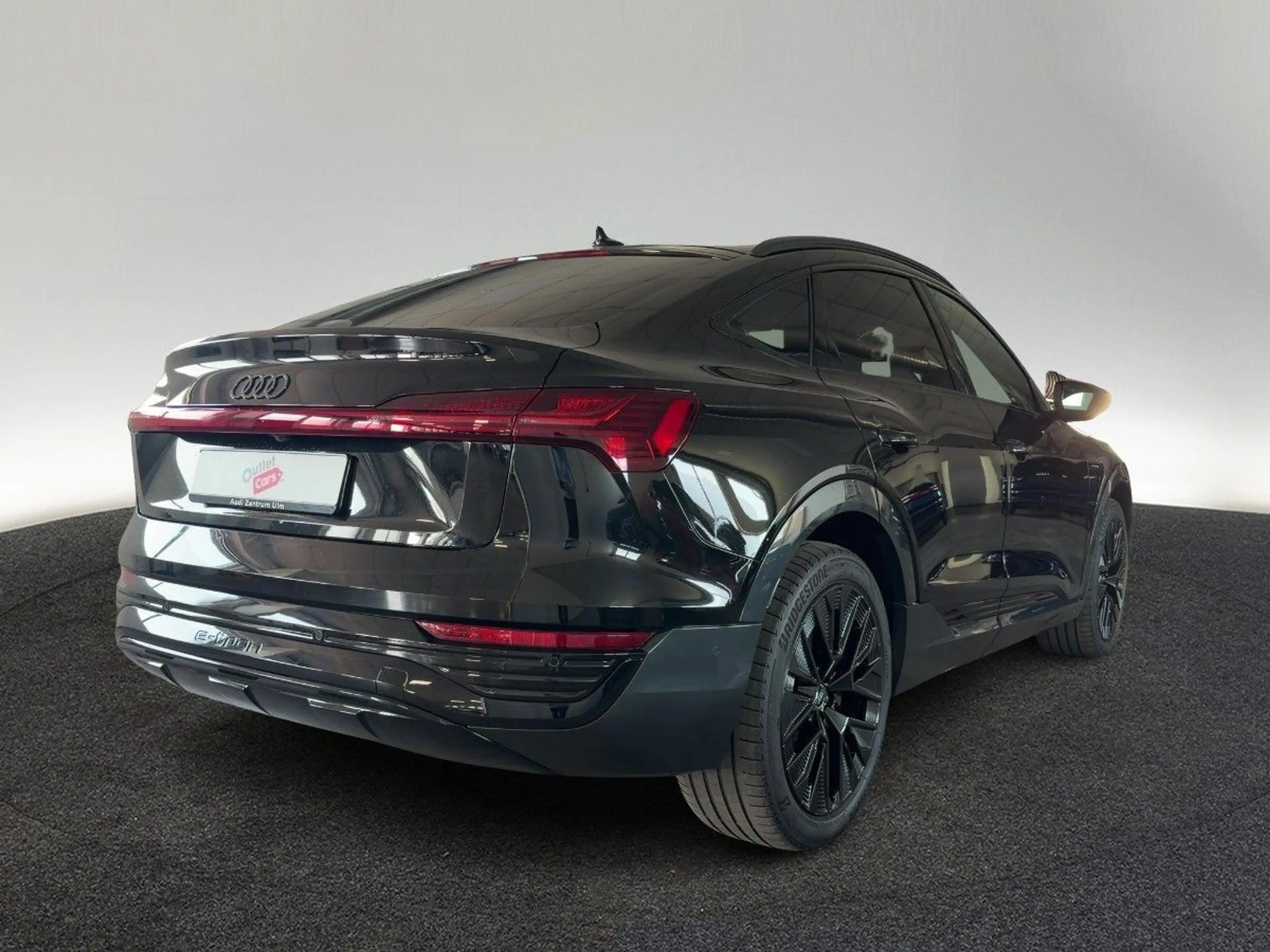 Audi Q8 e-tron Q8 e-tron Sportback 50 qu advanced PANO LUFT 21" — photo 5