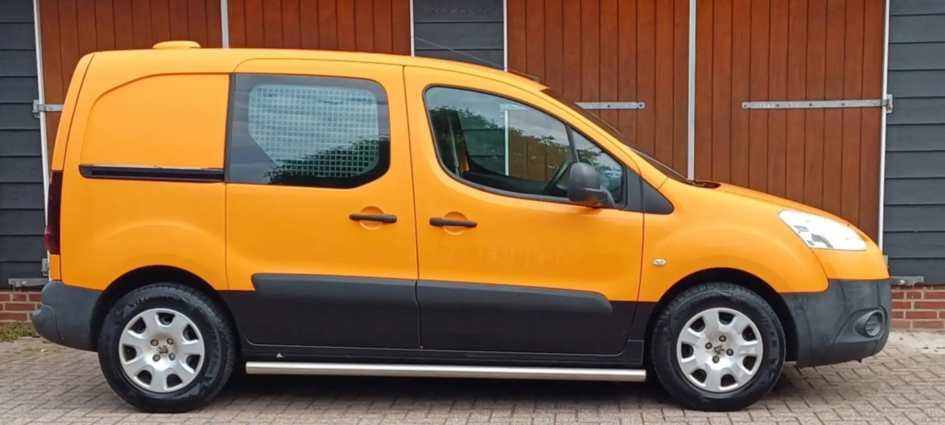 Peugeot Partner 122 1.6 HDI L1XT Pr+, Airco, Cruise controle, Trek Orange - 2