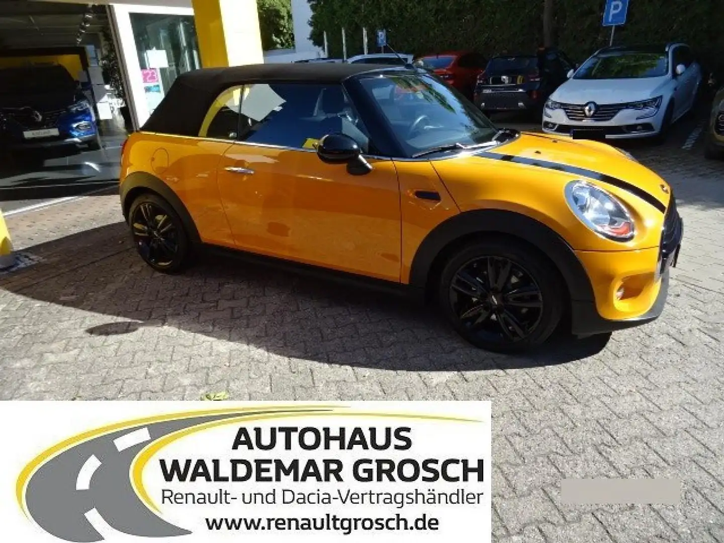 MINI Cooper Cabrio Cooper Orange - 1