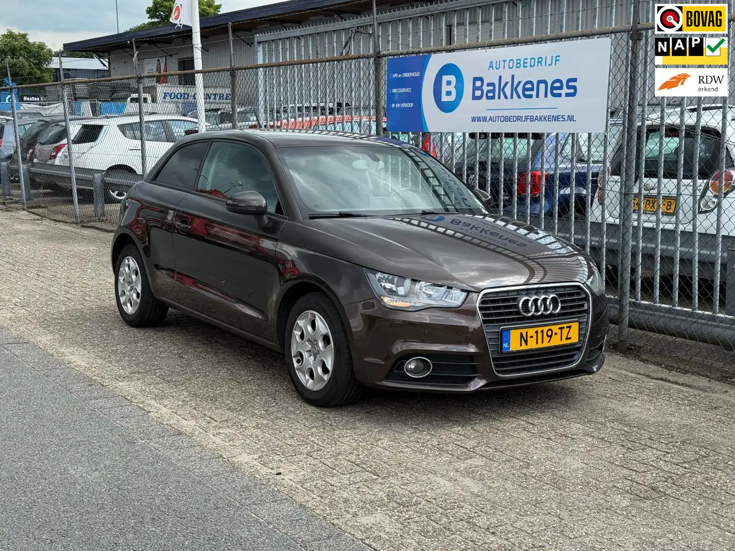 Audi A1 1.2 TFSI Attraction | Nwe ketting! | Airco | Bluet Bruin - 1