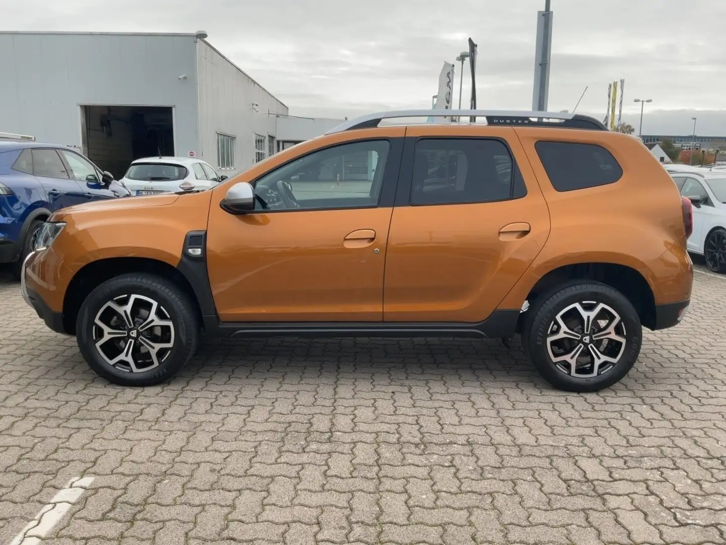 Dacia Duster II 1.3 TCe 130 Anniversary 2WD GPF Orange - 2