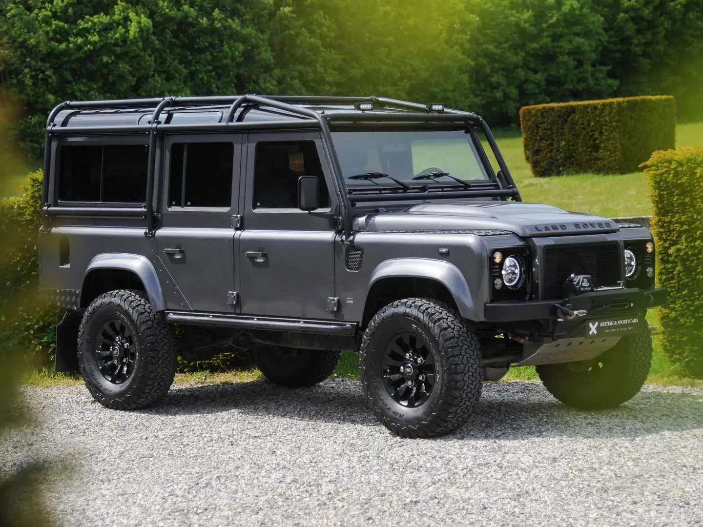 Land Rover Defender 110 Grijs - 1