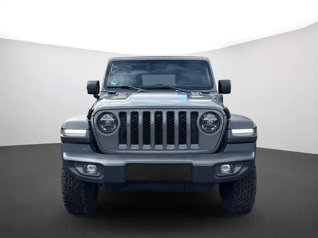 Jeep Wrangler view 3