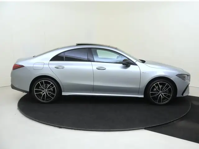 Mercedes-Benz Cla view 9