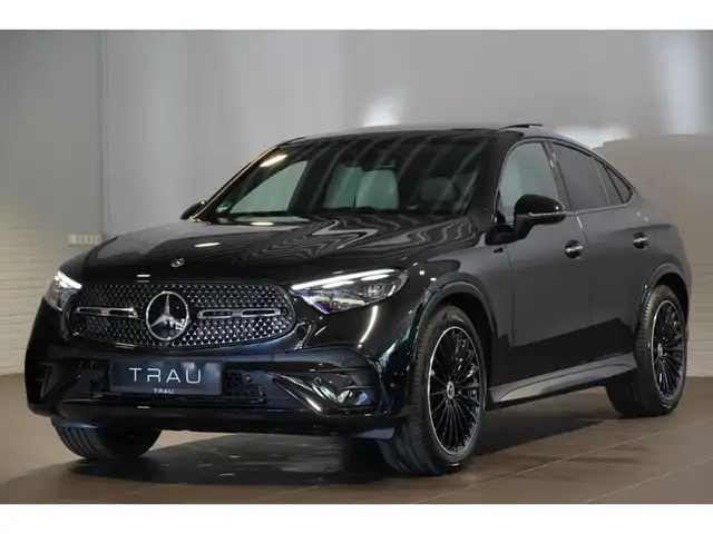 Mercedes-Benz GLC view 3