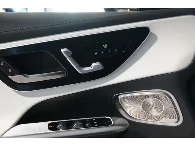 Mercedes-Benz GLC view 8