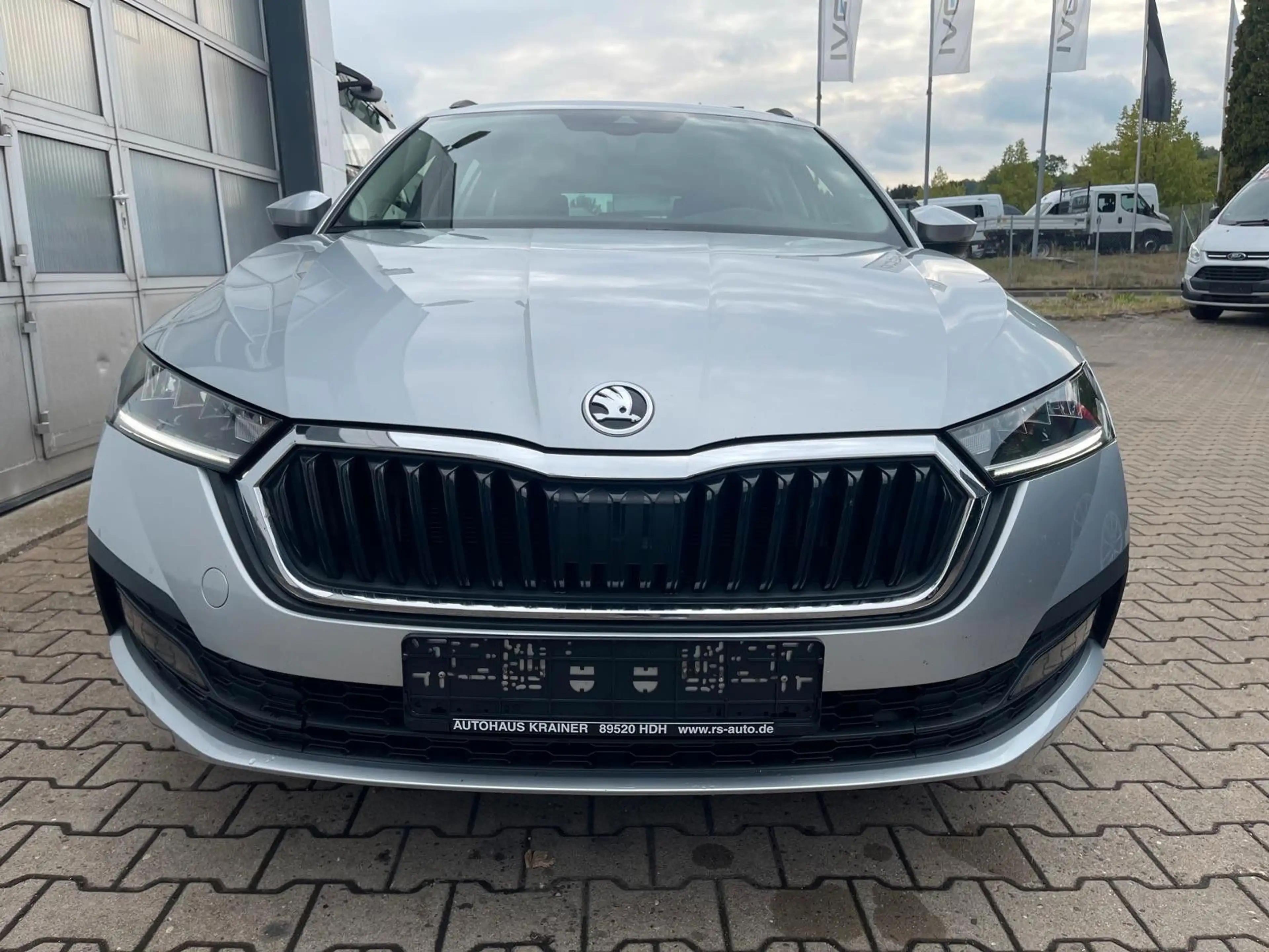Skoda Octavia 2,0TDI Ambition 1Hd/MWST/DSG/4xSHZ/NAVI — photo 4