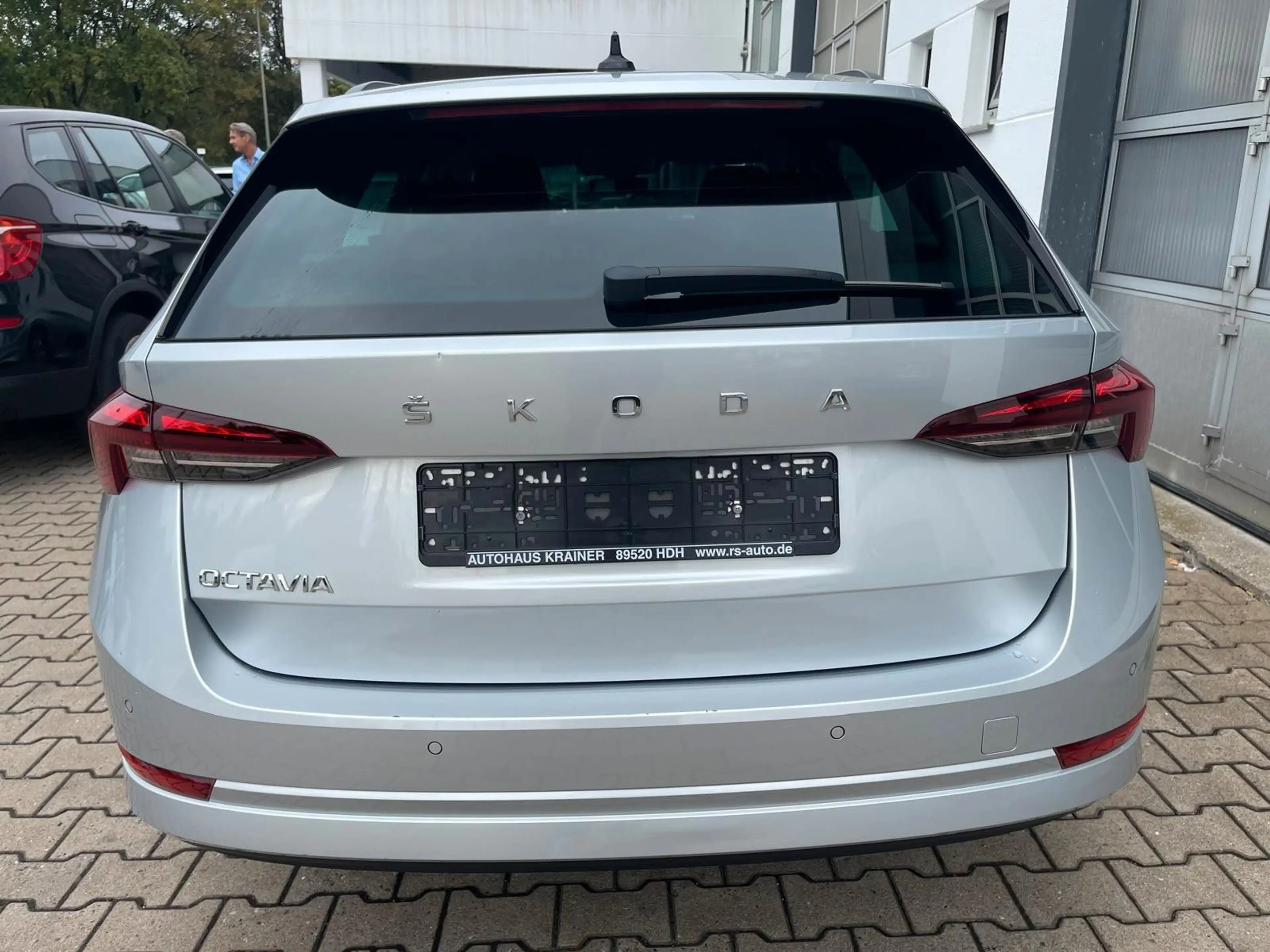 Skoda Octavia 2,0TDI Ambition 1Hd/MWST/DSG/4xSHZ/NAVI — photo 5