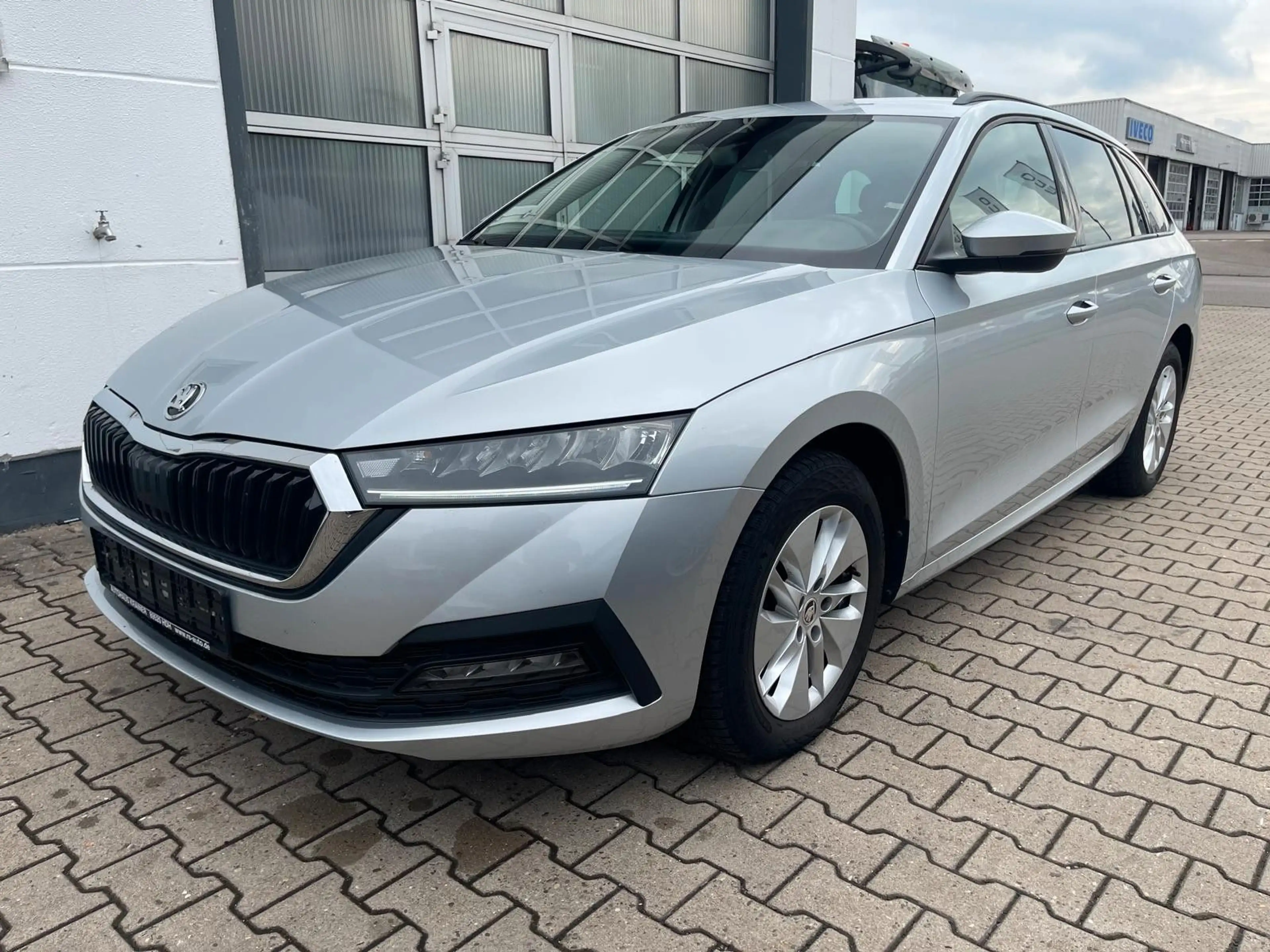 Skoda Octavia 2,0TDI Ambition 1Hd/MWST/DSG/4xSHZ/NAVI