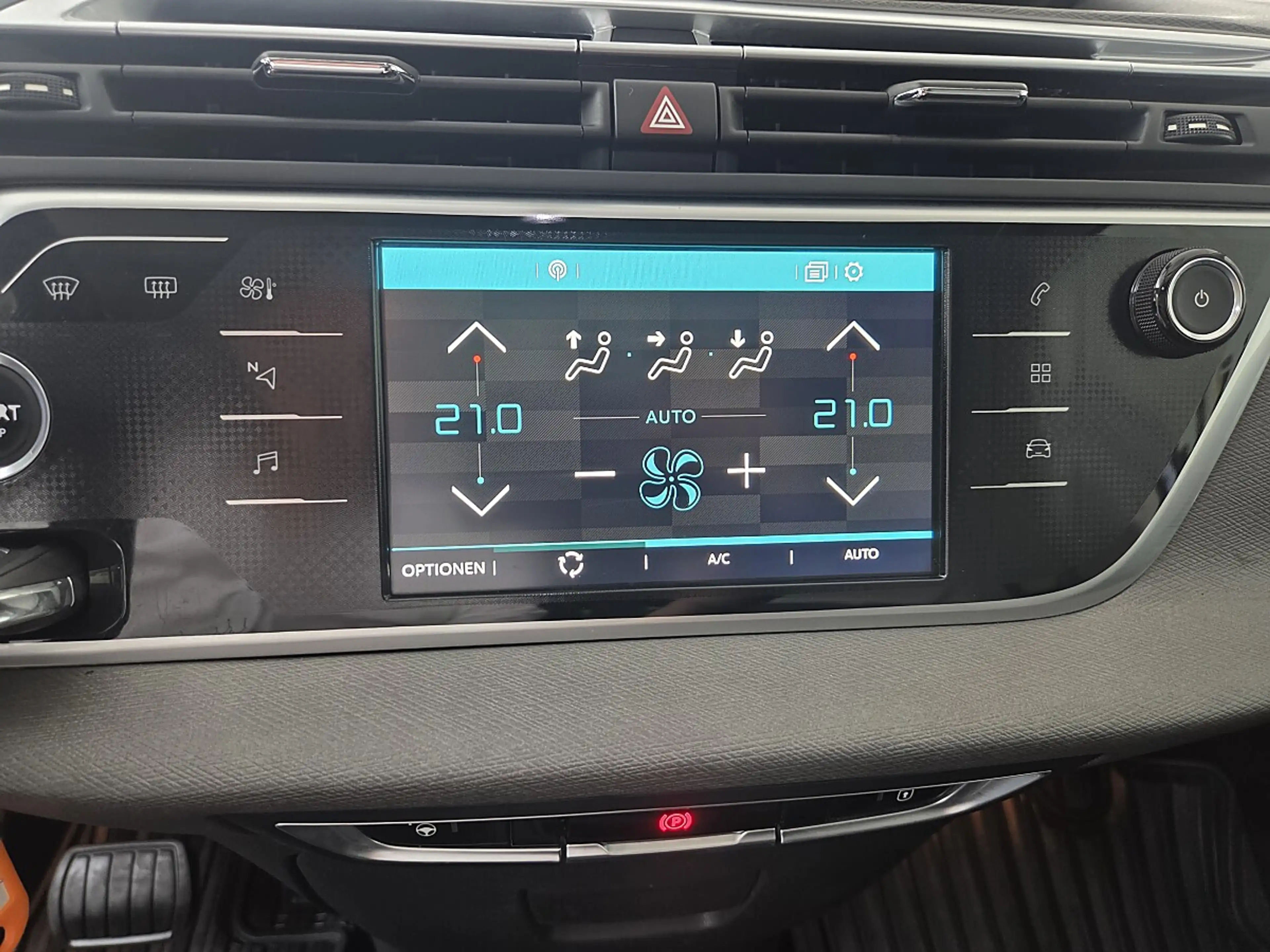 Citroen Grand C4 Picasso BlueHDi 150 S&S EAT 6 Shine — photo 13