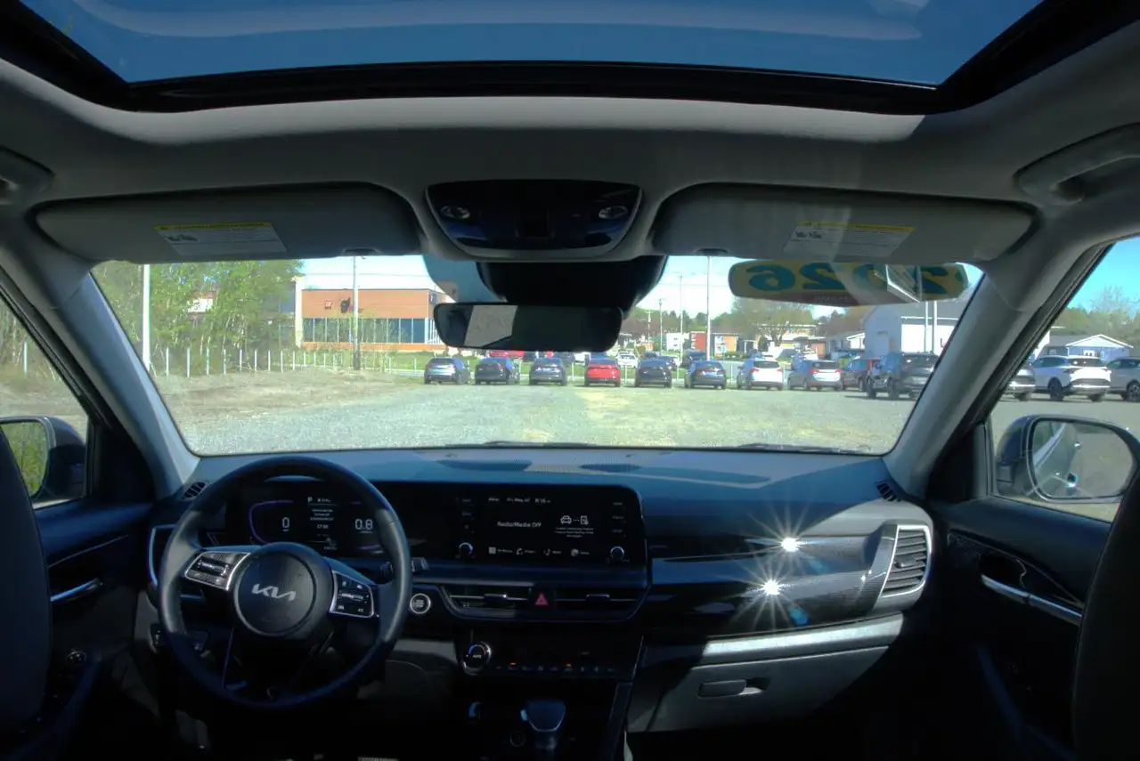 Kia Seltos снимка Kia Seltos