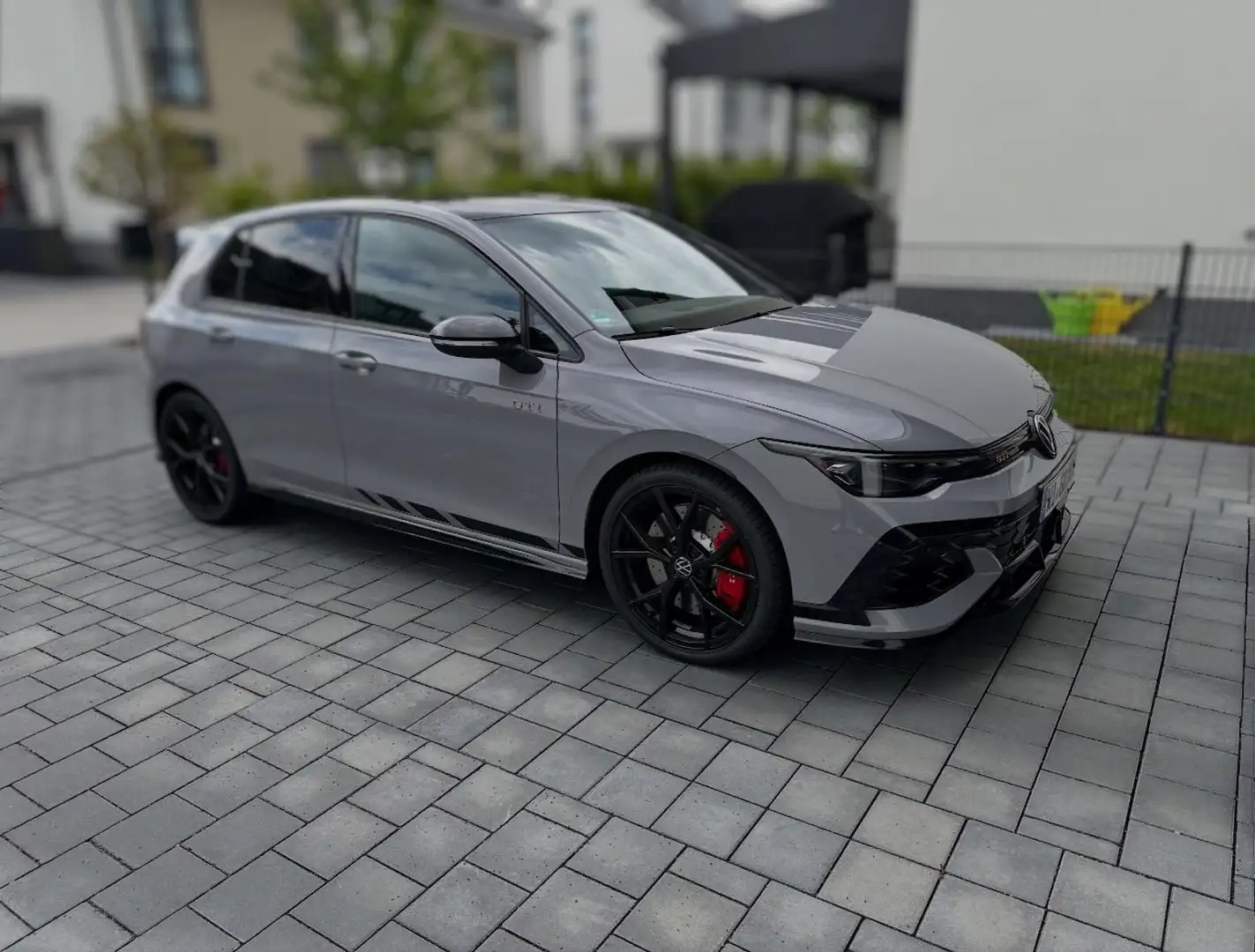 Volkswagen Golf GTI Golf 2.0 TSI OPF DSG GTI Clubsport Grau - 2