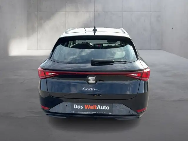 Seat Leon Leon view 4