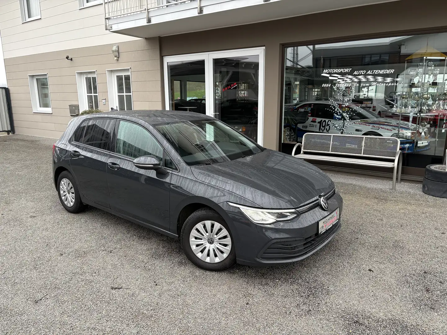 Volkswagen Golf 2,0 TDI Life *AHK*LED*VIRTUAL*SITZH*RFK*1.BESITZ* Grau - 1