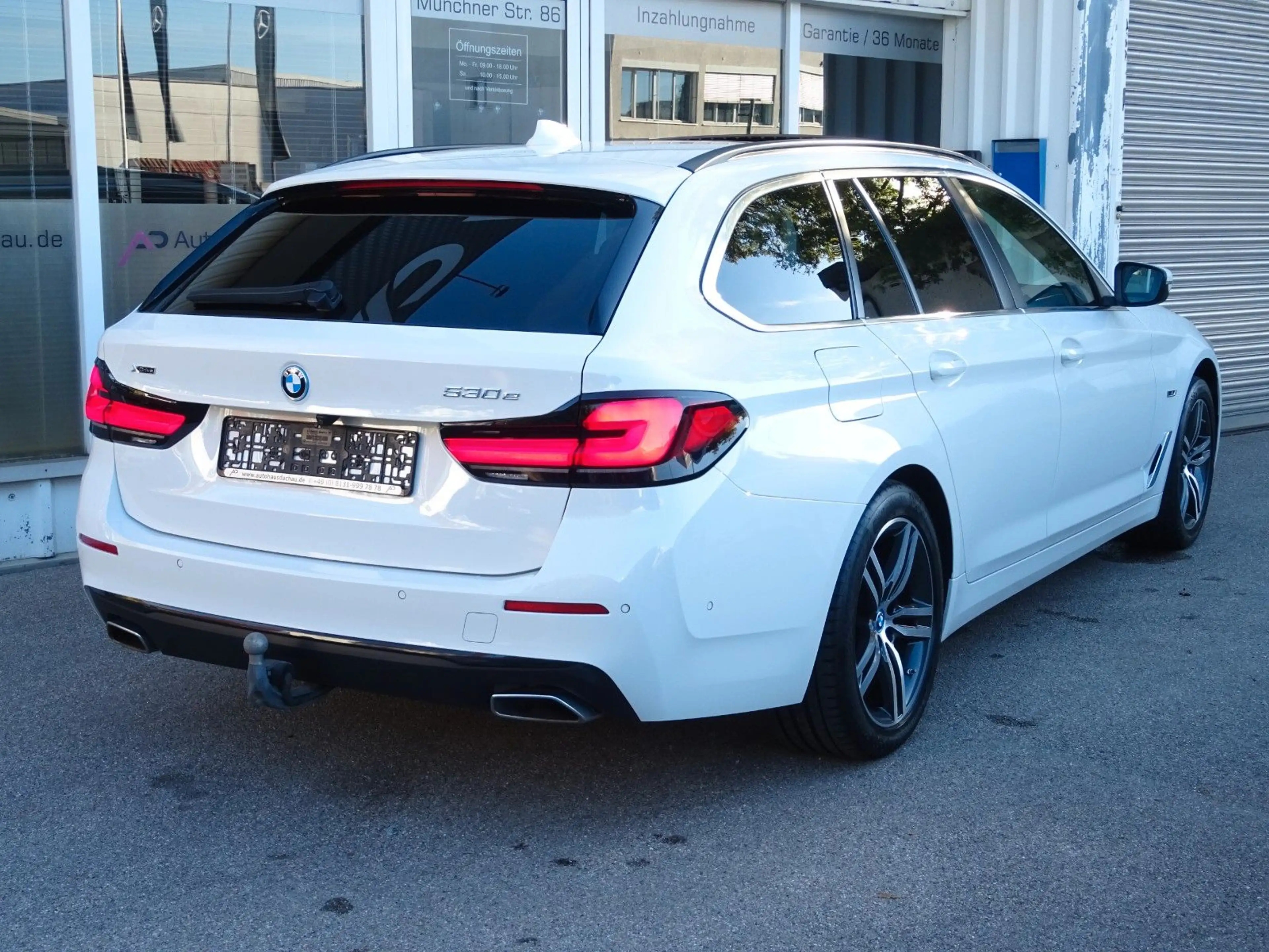 BMW 530 e xDrive Touring Navi Leder Massage HUD Pano — photo 6