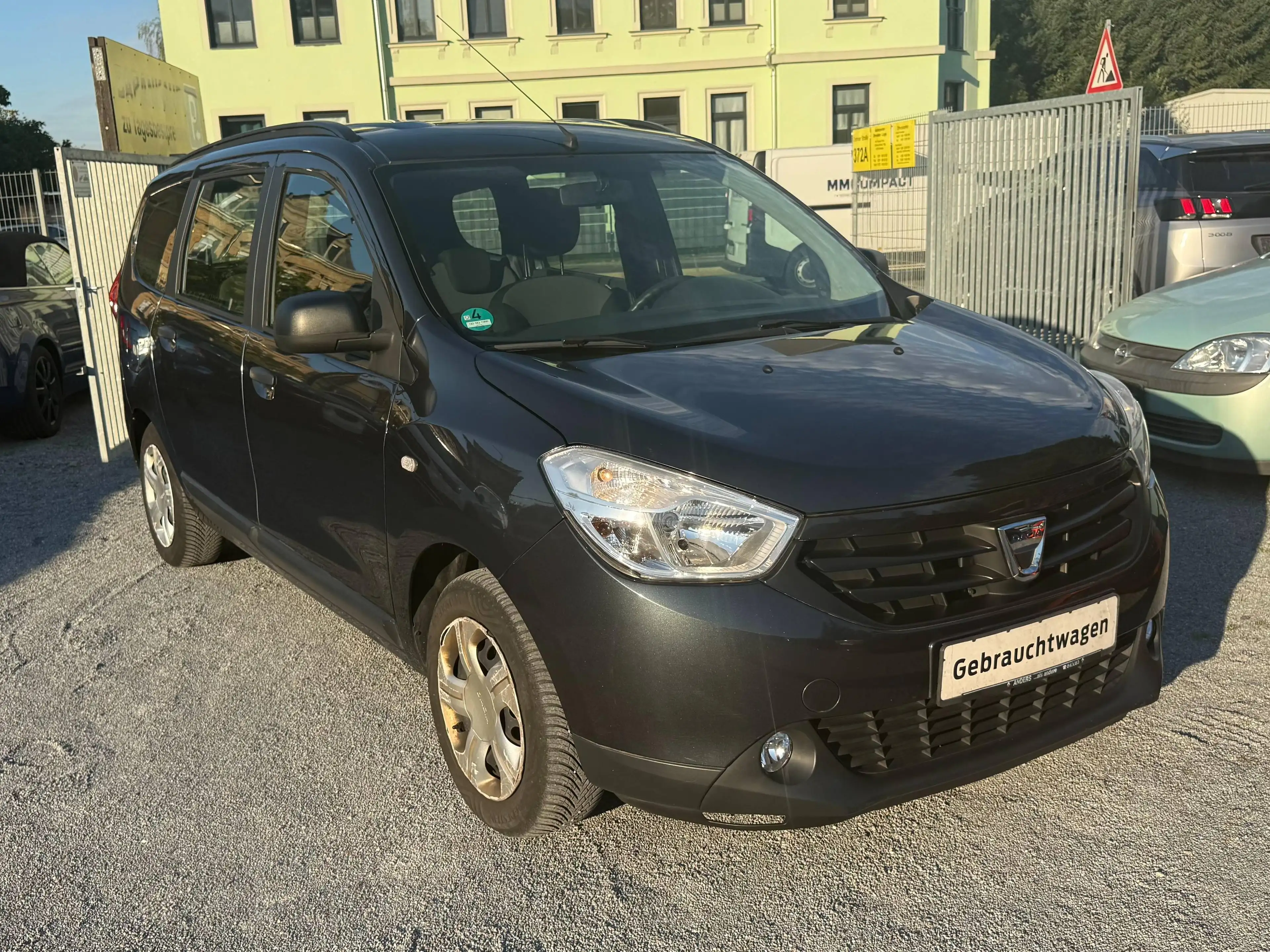 Dacia Lodgy Ambiance ERSTE HAND 56000 KM 7 SITZER KLIMA TÜV 03/28 — photo 3