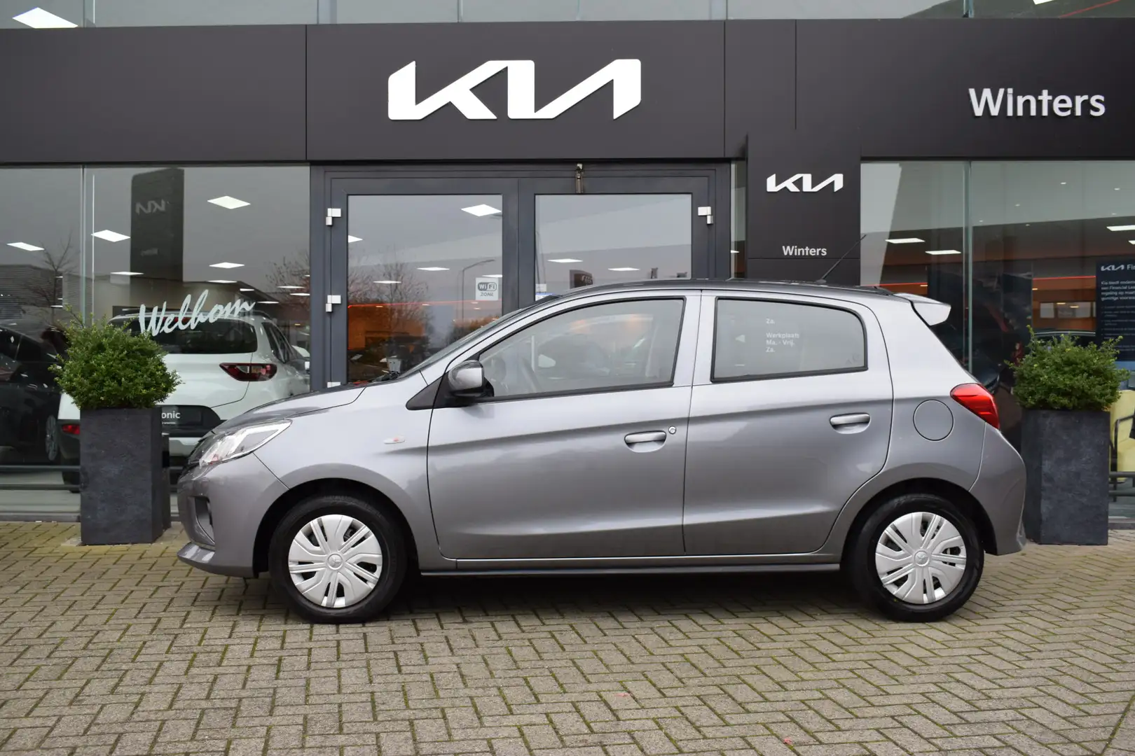 Mitsubishi Space Star 1.2i-12V ISG Connect+ | Airco | ABS | Airbags | Sm Grau - 2